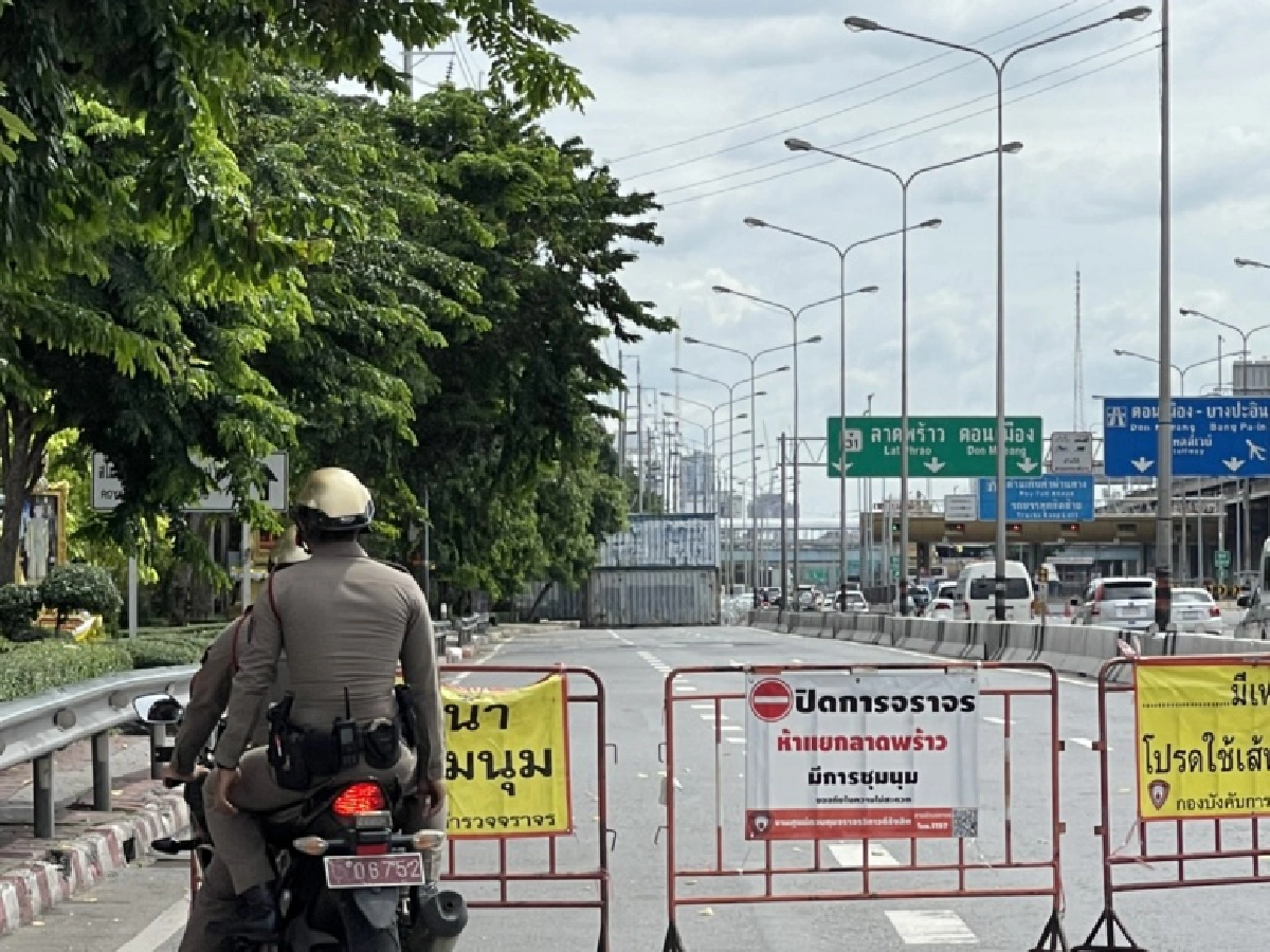 ป้องกันเต็มที่ "คาร์ม็อบ"เคลื่อนขบวนหลายจุด ขับไล่รัฐบาล 