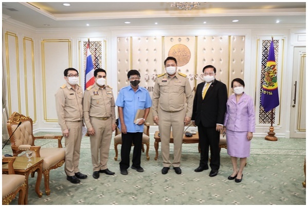 "ผู้ประกันตนมาตรา40" ฝันเป็นจริงแท็กซี่ เฮ "สุชาติ"ให้คำมั่นรัฐเยียวยา