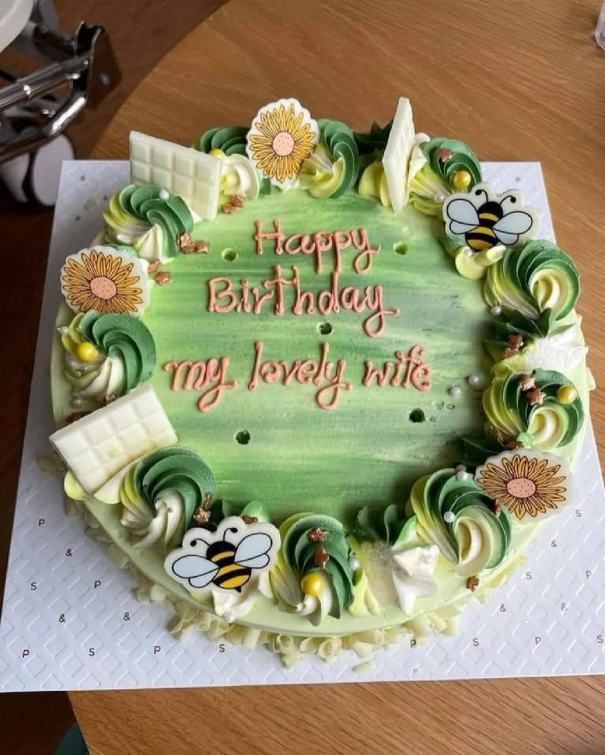 "นิ้ง กุลสตรี" จัดงานวันเกิดครบ 48 ปี แบบนิวนอร์มอล ในโรงพยาบาล 