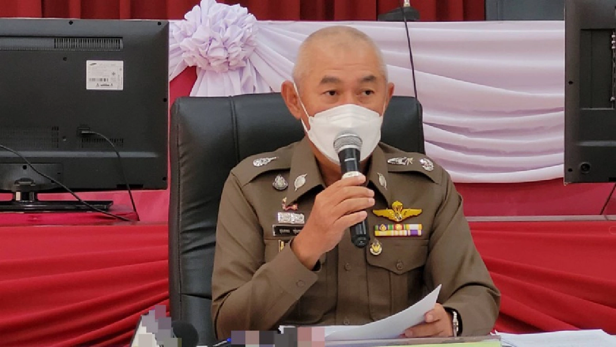ให้ออกจากราชไว้ก่อน "ดาบตำรวจ" ขับรถไล่ชนปชช. แถมมีพฤติกรรมรีดไถ