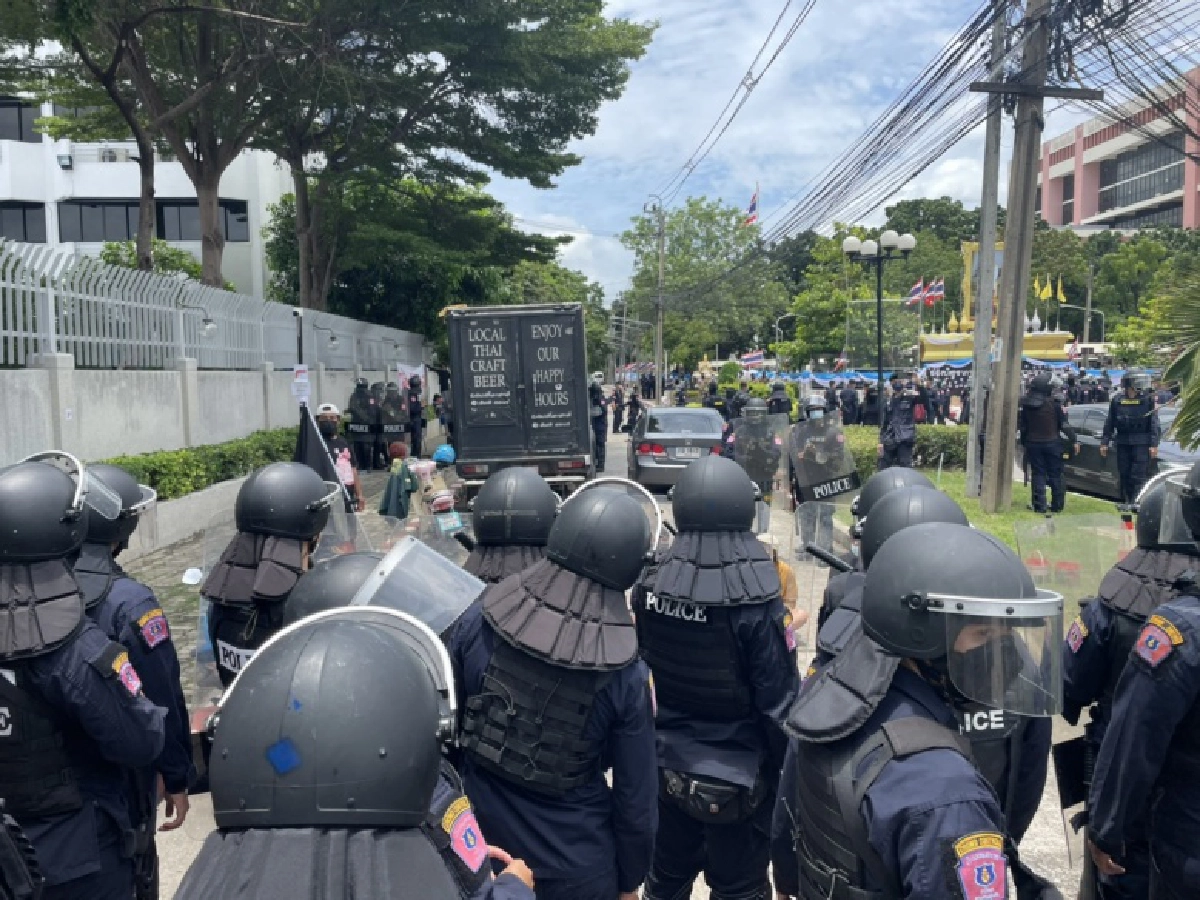 จ่อเกณฑ์ ตำรวจภูธร - ตระเวนชายแดน เสริมกำลัง "ควบคุมฝูงชน" 