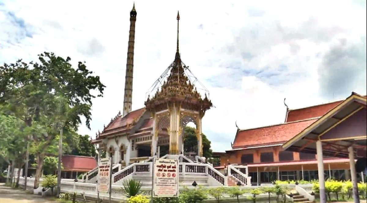 สัปเหร่อกักตัว "เจ้าอาวาส-พระลูกวัด" สวมชุด PPE จัดการเผาศพโควิดแทน