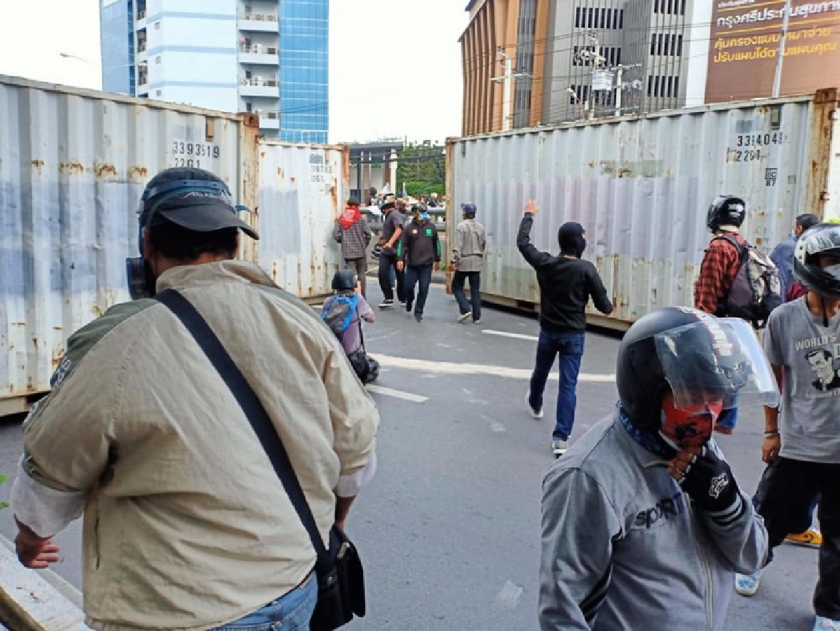 ศรีสุวรรณ บุก กสม. จี้สอบ ม็อบ7 สิงหา ชุมนุมอย่างสันติ สร้างสรรค์จริงหรือ