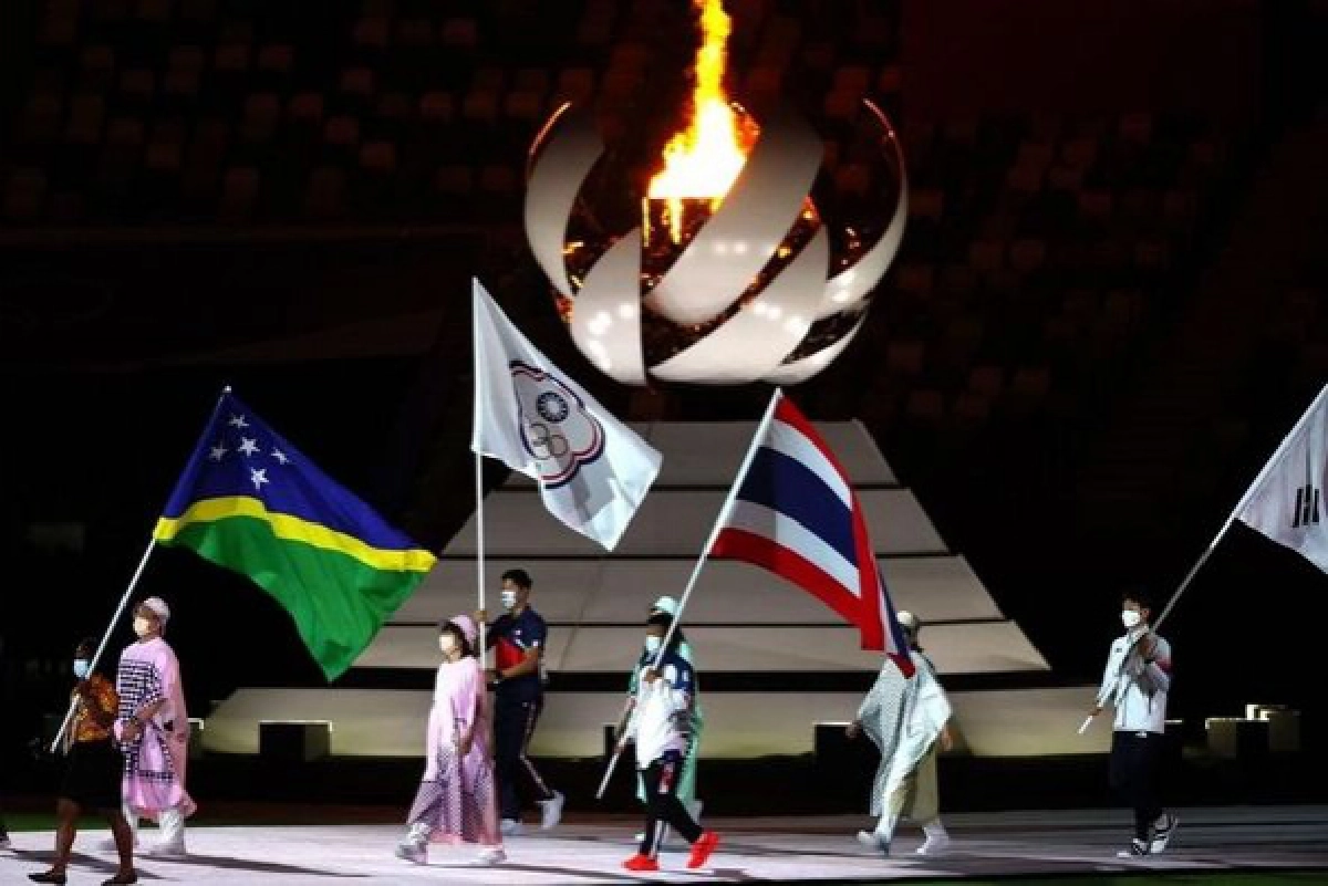 ญี่ปุ่นส่งมอบธงเจ้าภาพโอลิมปิกฝรั่งเศส-"แต้ว"นำนักกีฬาร่วมพิธีปิด