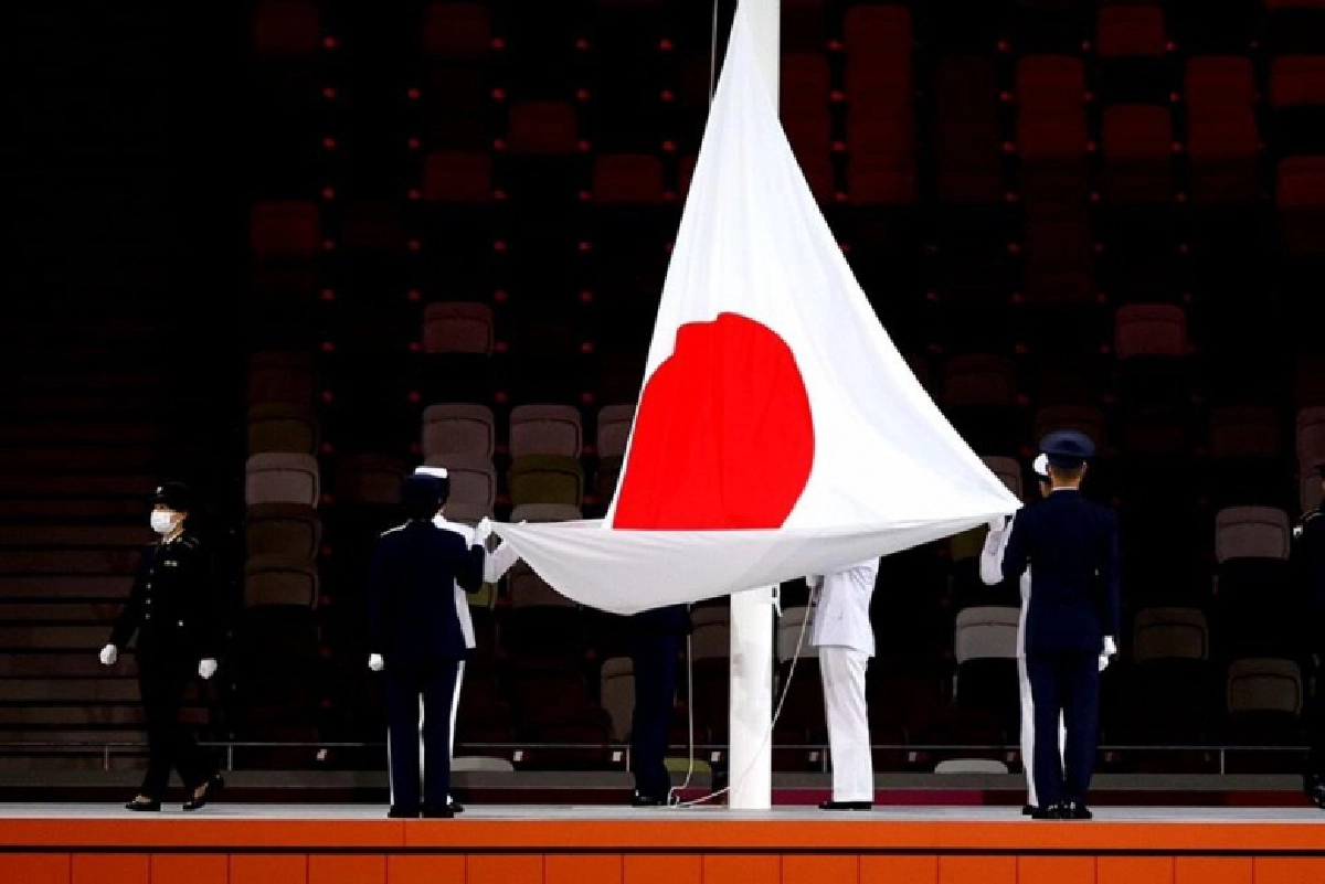 ญี่ปุ่นส่งมอบธงเจ้าภาพโอลิมปิกฝรั่งเศส-"แต้ว"นำนักกีฬาร่วมพิธีปิด