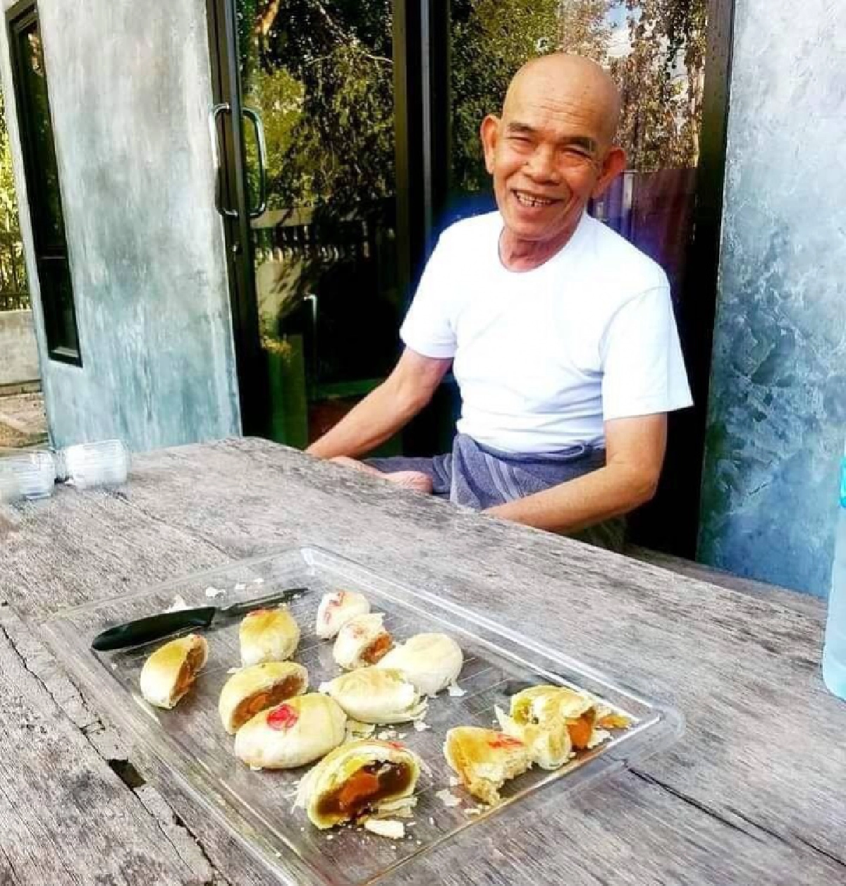 "ป๋าเทพ" ขอชี้แจงด่วน หลังหวิดเกือบโดนดราม่า ปม "ขนมเปี๊ยะขั้นเทพ" 