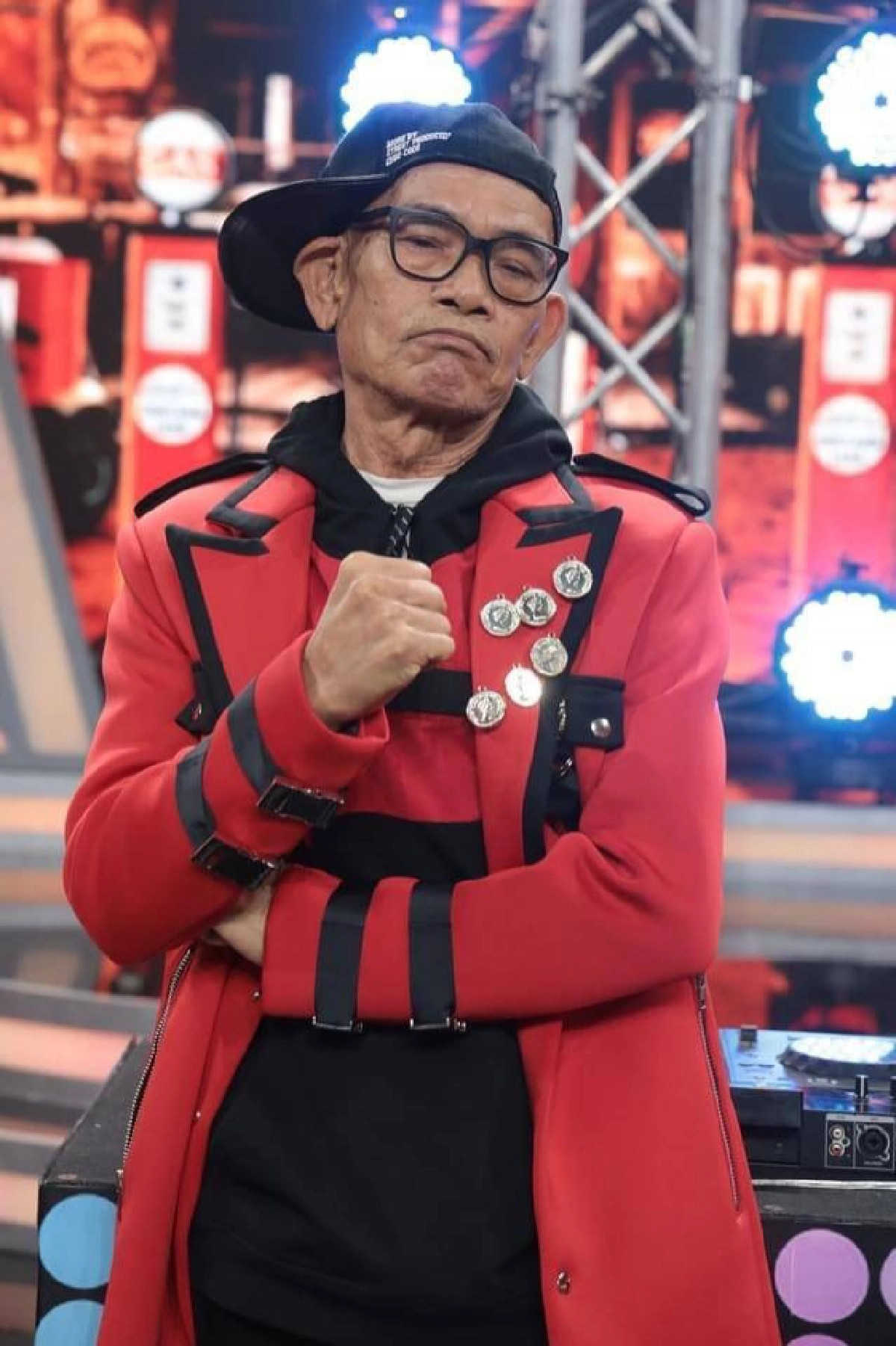 "ป๋าเทพ" ขอชี้แจงด่วน หลังหวิดเกือบโดนดราม่า ปม "ขนมเปี๊ยะขั้นเทพ" 