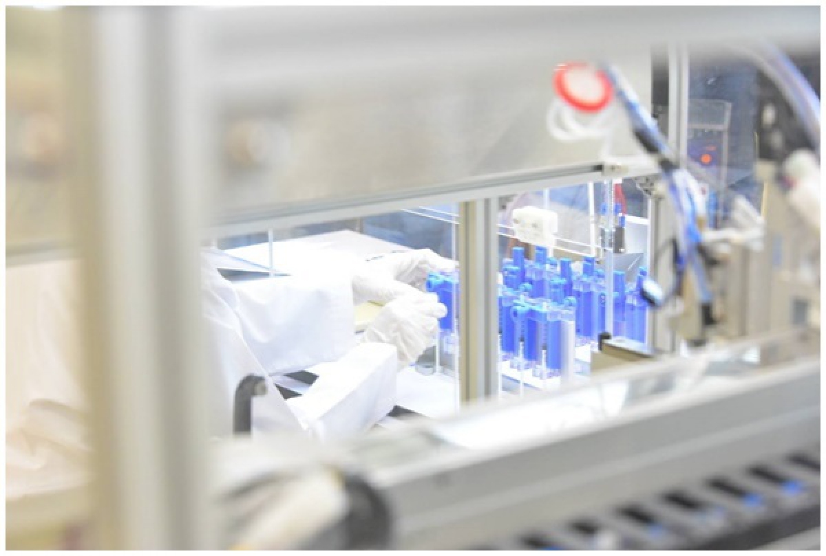 "วิศวะจุฬาฯ" คิดค้นเครื่องแบ่งบรรจุวัคซีนอัตโนมัติ ลดภาระงานด่านหน้า