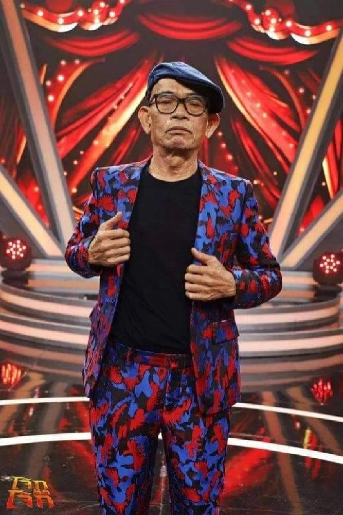 "ป๋าเทพ" ขอชี้แจงด่วน หลังหวิดเกือบโดนดราม่า ปม "ขนมเปี๊ยะขั้นเทพ" 