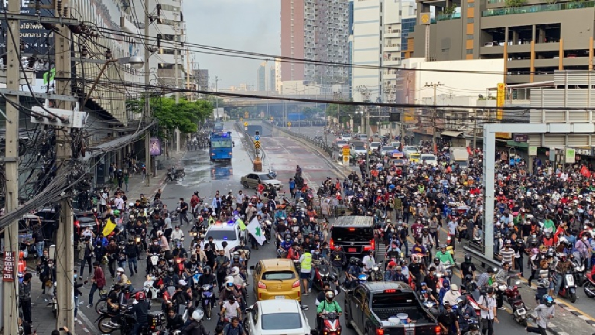 ส่องปฏิบัติการ "ม็อบ 11 สิงหา " ประกาศรุกบุกบ้านนายกฯวันนี้  