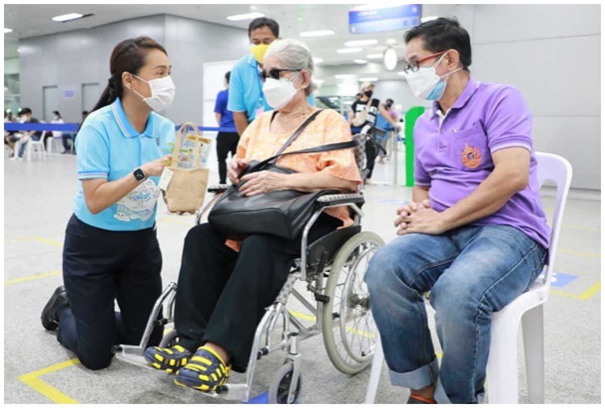 " รมช.ศธ." เปิดโครงการล้านเมล็ดพันธุ์ ศธ.ฯ เฉลิมพระเกียรติ"สมเด็จพระพันปีหลวง"