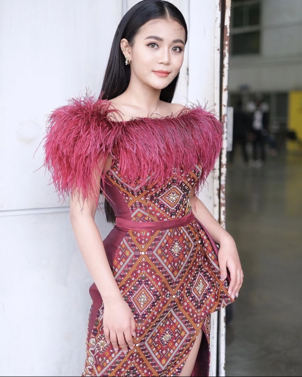 "ลำไย ไหทองคำ" โพสต์รูปวัยเด็กกับคุณแม่ แต่ถูกแซวหนูมาไกล