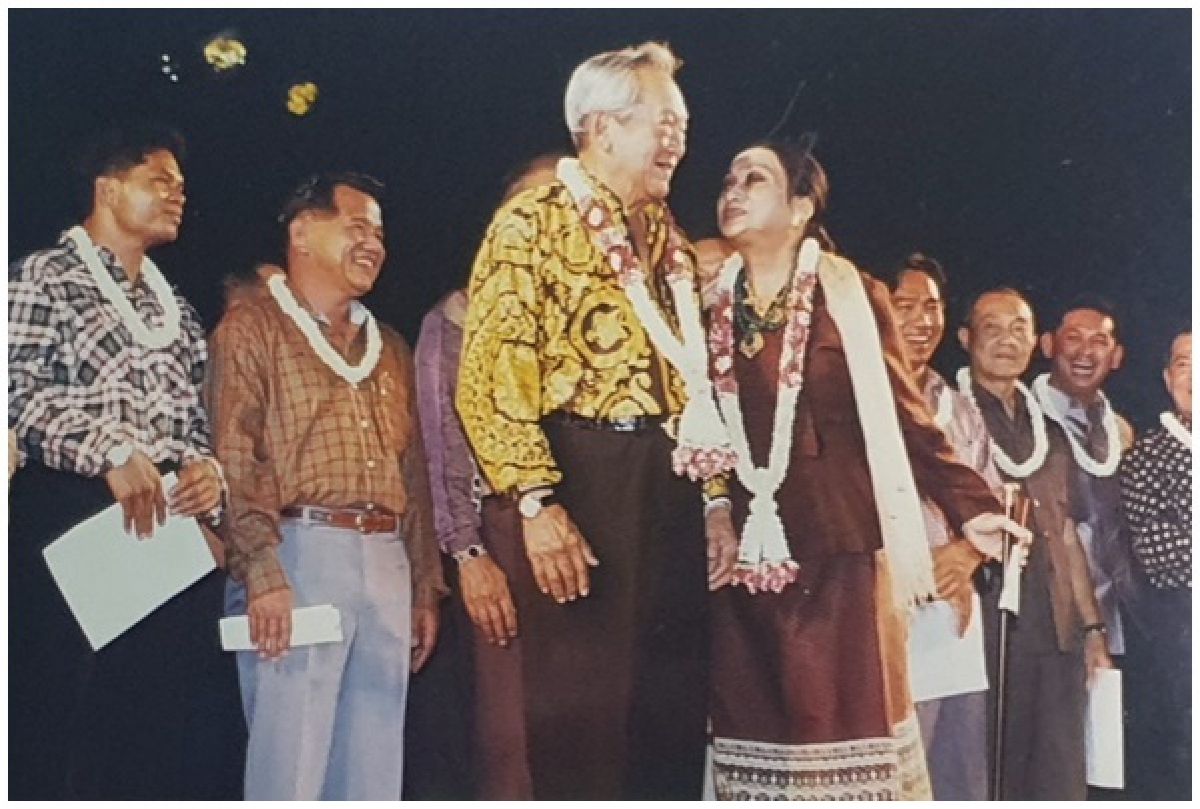 "สุวัจน์" อาลัยยิ่ง สิ้น"ท่านผู้หญิงบุญเรือน"ยกเป็นหญิงแกร่ง อยู่เคียงข้าง "พล.อ.ชาติชาย"