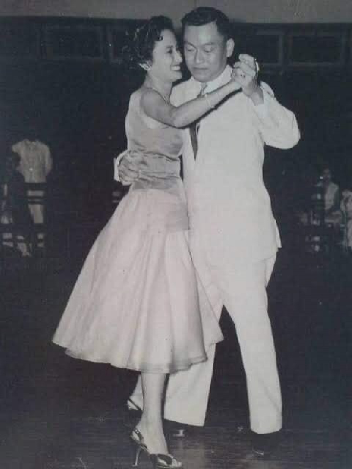 "สุวัจน์" อาลัยยิ่ง สิ้น"ท่านผู้หญิงบุญเรือน"ยกเป็นหญิงแกร่ง อยู่เคียงข้าง "พล.อ.ชาติชาย"