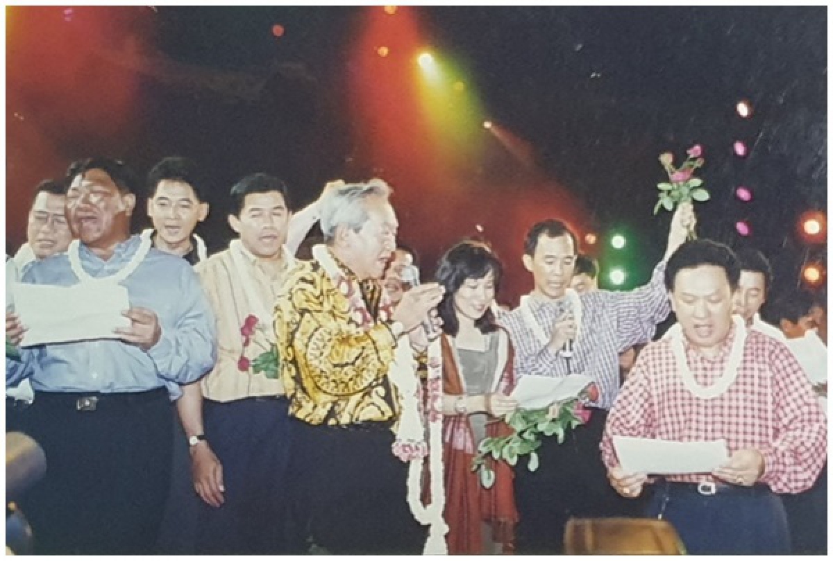 "สุวัจน์" อาลัยยิ่ง สิ้น"ท่านผู้หญิงบุญเรือน"ยกเป็นหญิงแกร่ง อยู่เคียงข้าง "พล.อ.ชาติชาย"