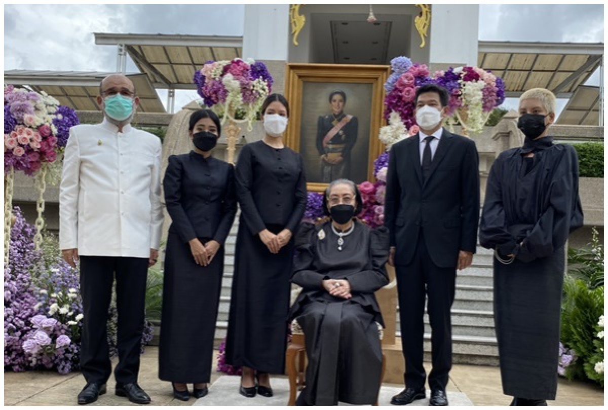 "สุวัจน์" นำทีมพรรคชาติพัฒนา  ร่วมอาลัย "ท่านผู้หญิงบุญเรือน"