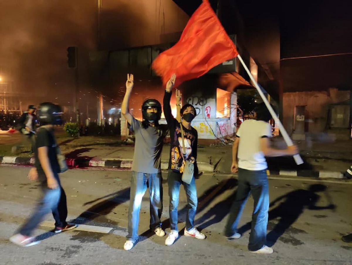 หลีกเลี่ยงเส้นทาง "ม็อบทะลุฟ้า" นัดชุมนุมวันนี้   ชี้เป้า "บ้านนายกฯ" 15 นาฬิกา