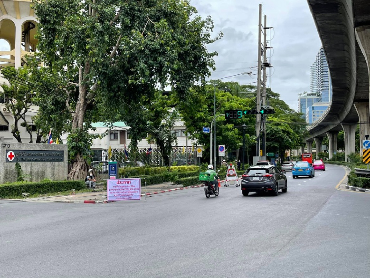 ตร.วางกำลังดูแลเส้นทาง ขบวน "Car Park" ป้องกันมือที่สาม