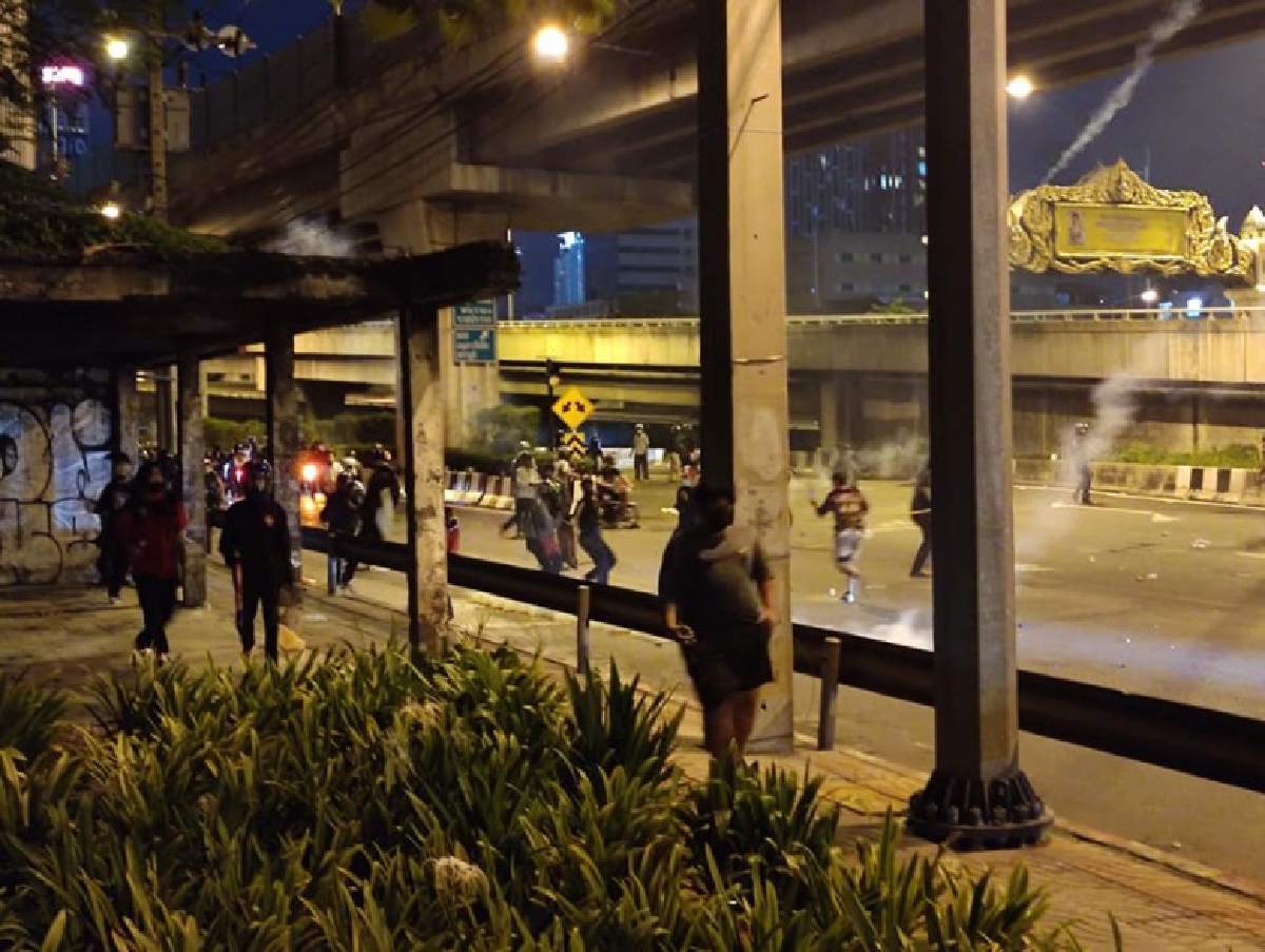 หลีกเลี่ยงเส้นทาง "ม็อบทะลุฟ้า" นัดชุมนุมวันนี้   ชี้เป้า "บ้านนายกฯ" 15 นาฬิกา