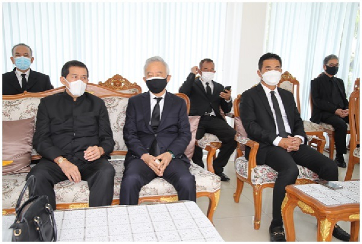 "สุวัจน์" นำทีมพรรคชาติพัฒนา  ร่วมอาลัย "ท่านผู้หญิงบุญเรือน"