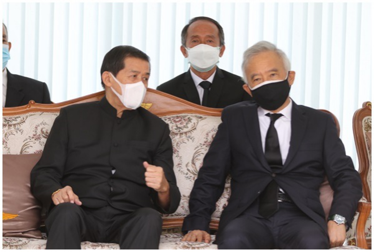 "สุวัจน์" นำทีมพรรคชาติพัฒนา  ร่วมอาลัย "ท่านผู้หญิงบุญเรือน"