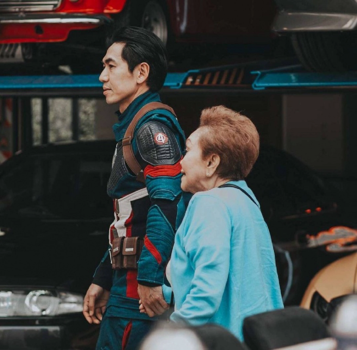 เปิดข้อความสุดซึ้ง "ดีเจเพชรจ้า" โพสต์ถึงอาม่า "โลกทั้งใบของลูก" 