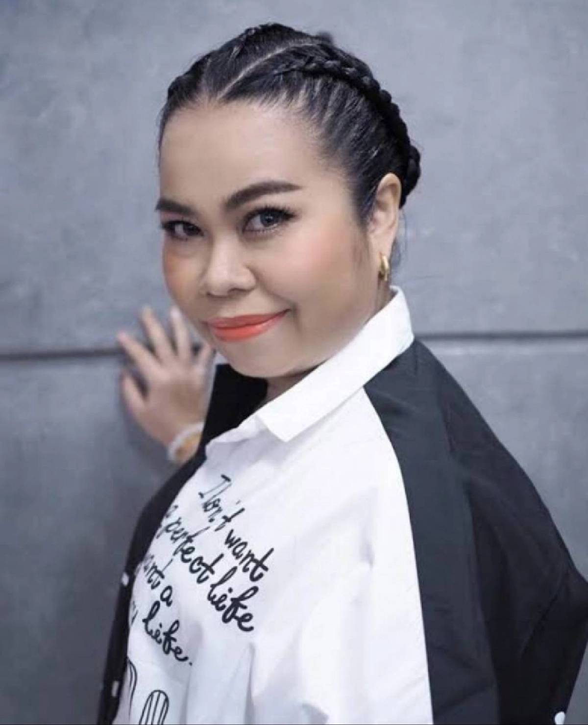 โค้งสุดท้าย ส่อง "เลขเด็ด" คนบันเทิง ก่อนหวยออก ใครอยากรวยห้ามพลาด 