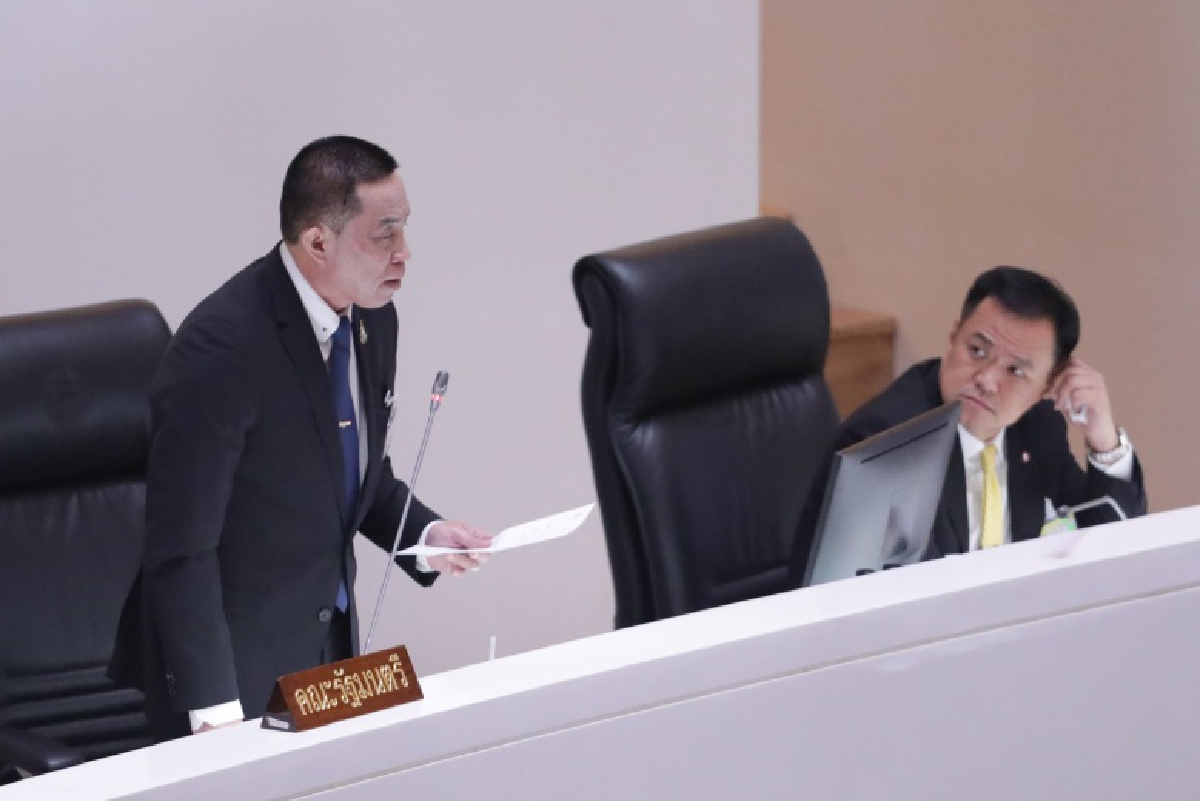 ซักฟอกรัฐบาล แต่"ฝ่ายค้าน"ร้าว 