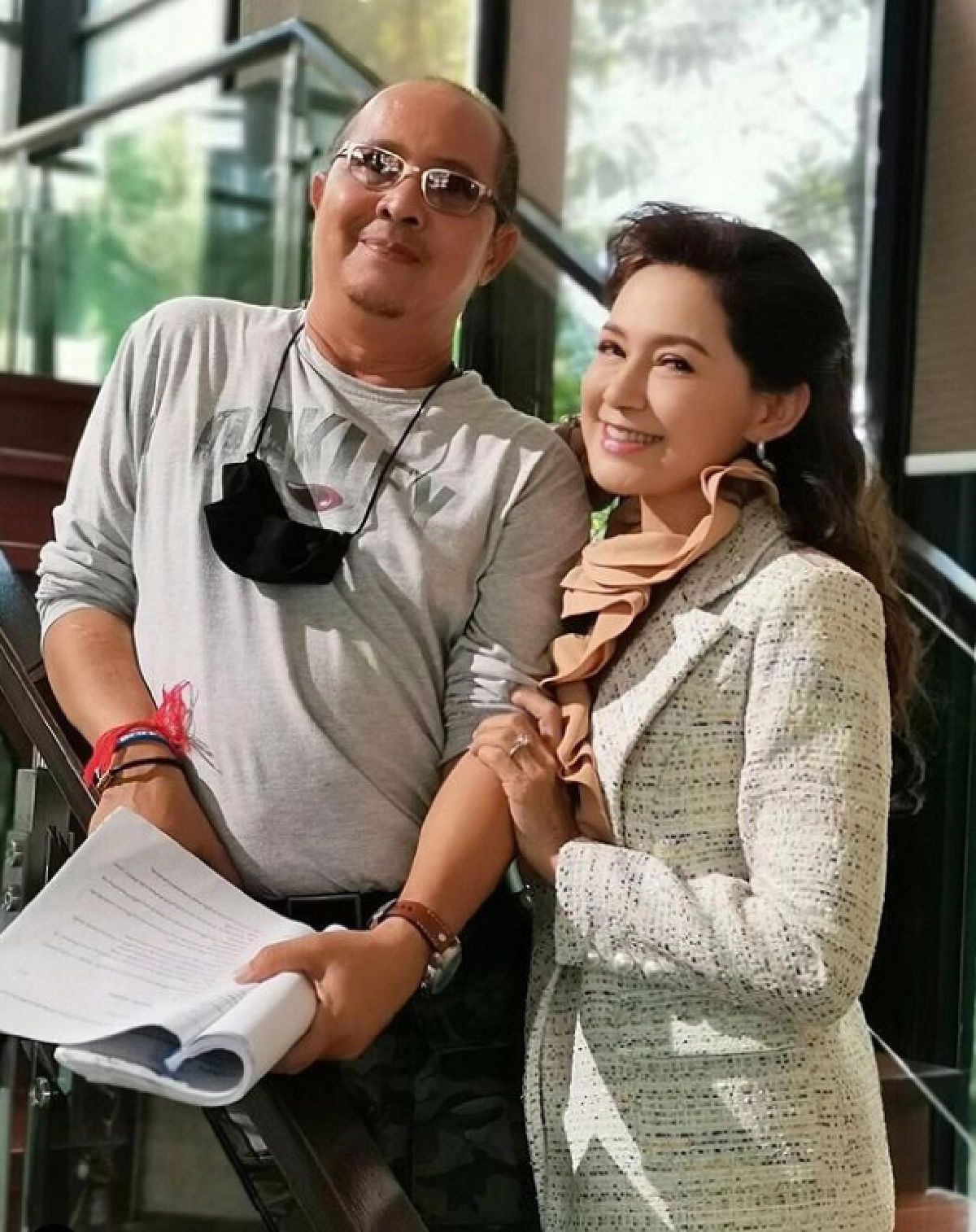 ร้องไห้รอบ 2 อยู่ดีๆ “ต่อง สาวิตรี”  ก็มีสามีและลูกเฉยเลย