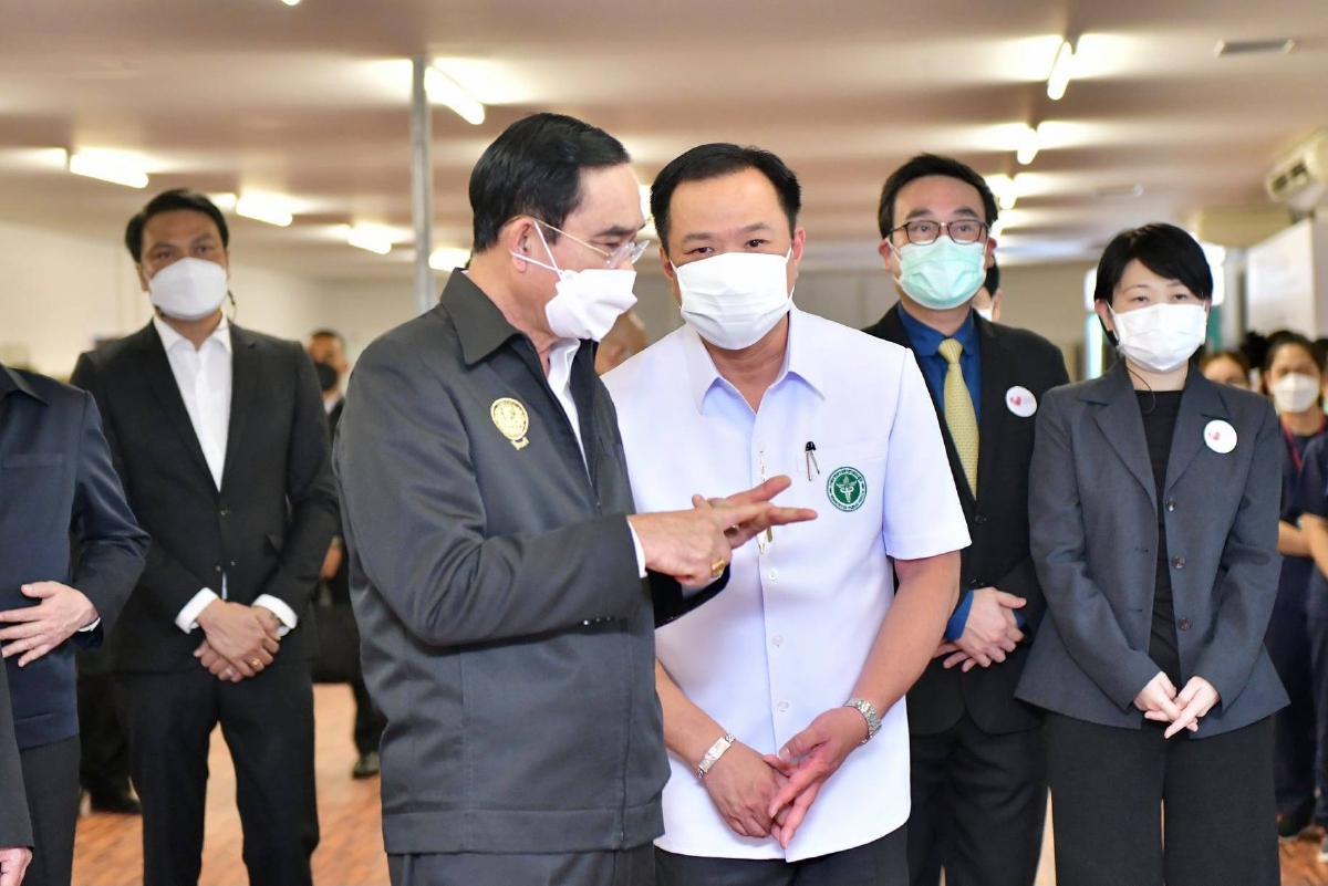 “ม็อบ”ก็เจอแรงต้าน “ฝ่ายค้าน”ก็ไม่สามัคคี ผลดีตกอยู่กับ “รัฐบาล”