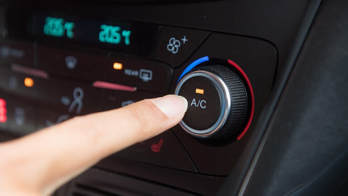 5 ทริคช่วยตัดสินใจ ฝ่าน้ำท่วมแบบไหนให้ปลอดภัย พร้อม "วิธีดูแลรถ" หลังลุยน้ำ