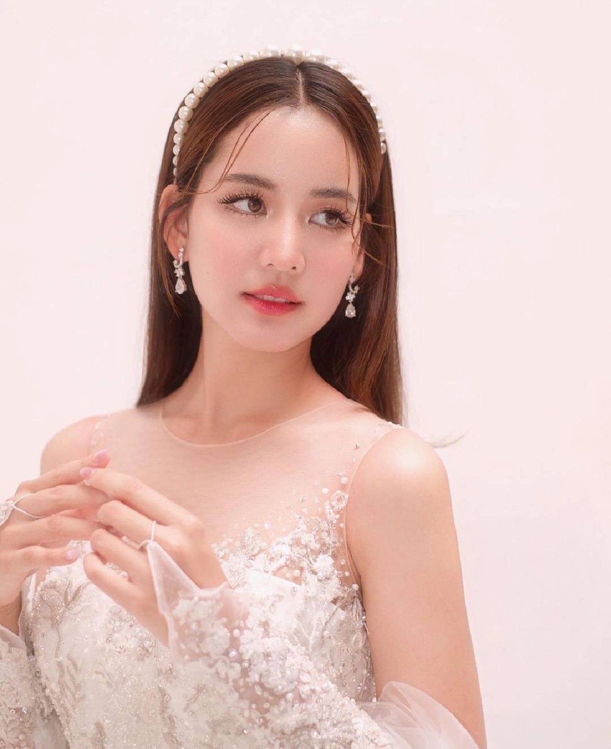 “โบว์ เมลดา” เคลียร์ชัด “เกรท - อาเล็ก” ตามจีบจริงหรือไม่