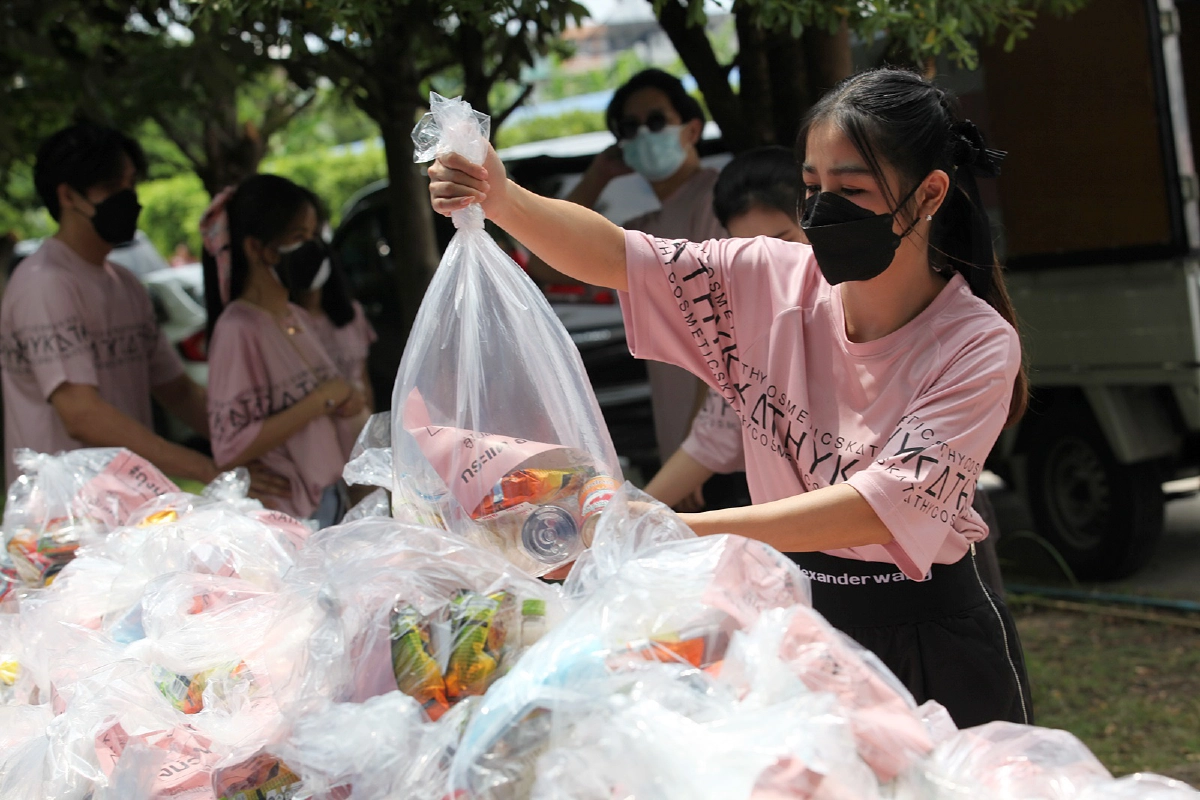 คนจริง ทำจริง"กระแต อาร์สยาม" จัดหนัก ฉลองวันเกิดให้ตัวเอง ด้วยเงิน 1 ล้านบาท