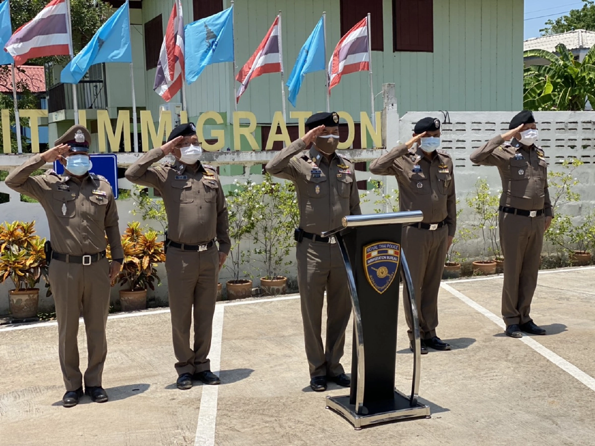 "บิ๊กอู๊ด" ผบช.ตม. สั่งตม.สุโขทัย - พิจิตร เข้มงวด "แรงงานต่างด้าว"