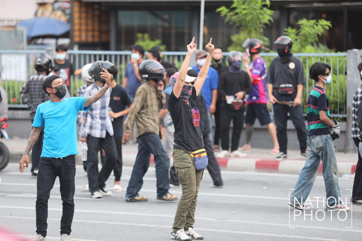 ตามไปดู ม็อบ 22 สิงหา  รู้จัก “ทะลุแก๊ซ” ขาประจำดินแดง