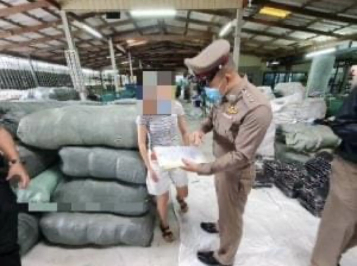 "ปอศ.จับสาวชาวสวนอ้างเจอพิษโควิด หันมาขายของ"แบรนด์เนม"ปลอม