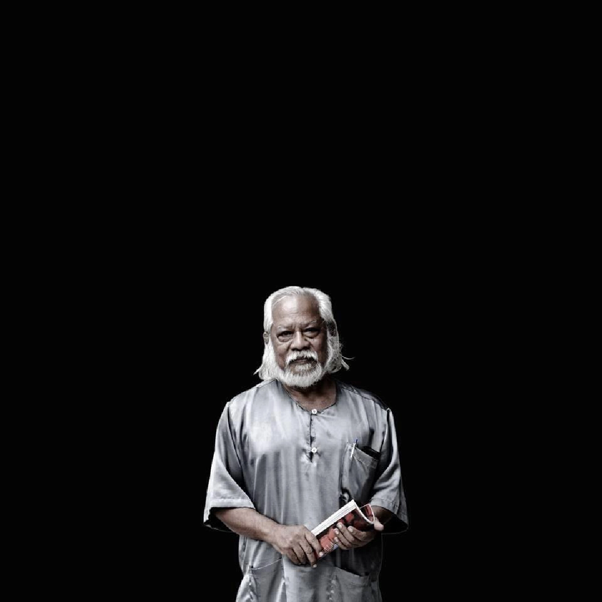 บ.ก.-นักเขียน ค้านสั่งปลด"สุชาติ สวัสดิ์ศรี" อัด ก.วัฒน์ อย่าเล่นการเมือง