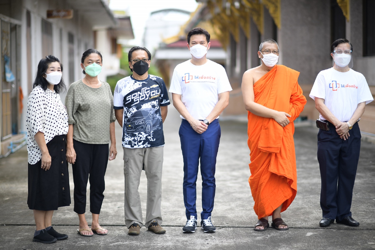 "สจล.” ลงพื้นที่แจกจ่าย "ATK" 2 หมื่นชุดให้ประชาชน