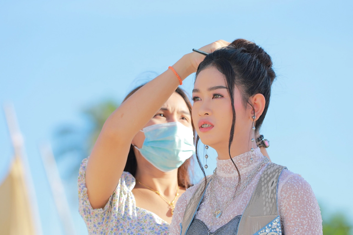 อินจัด "เบลล์ นิภาดา"  น้ำตาท่วมจอ ในเพลงใหม่ล่าสุด