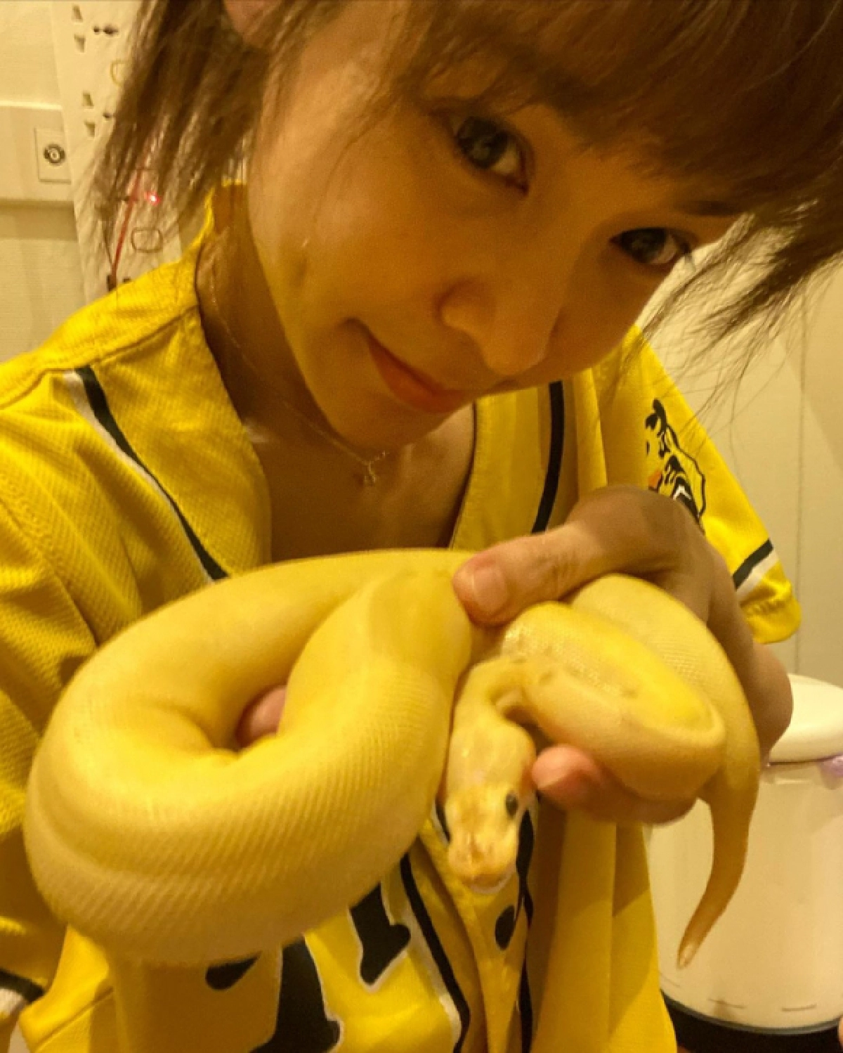“นุ๊ก สุทธิดา” อวดสัตว์เลี้ยงแสนน่ารัก สวย ใจดี สีส้ม