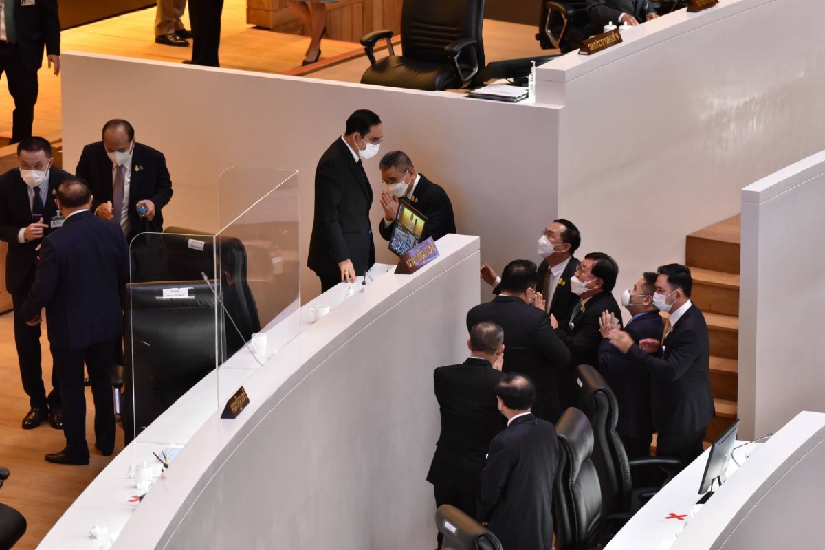 ฝืนความรู้สึกไม่ได้ เดียร์ "แหกมติพรรค" งดออกเสียง อนุทิน