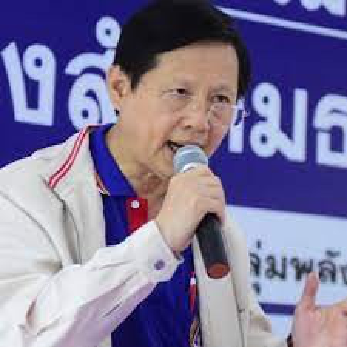 พรรคเล็กรวมรายชื่อไม่ได้ ยกธงขาวล่าชื่อยื่นตีความแก้รัฐธรรมนูญแล้ว