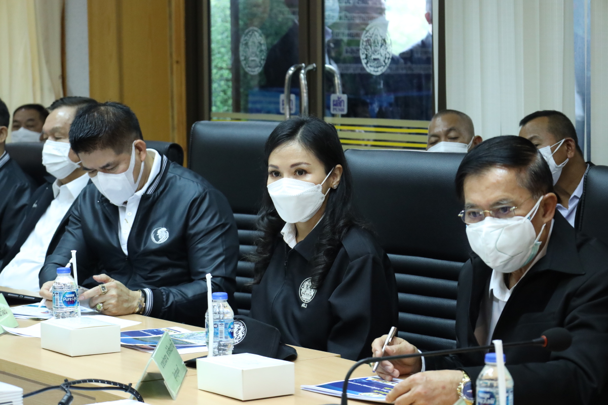 "พล.อ.ประวิตร" ลงอยุธยา ช่วยชาวบ้านแก้น้ำท่วม เร่งรัด10 มาตรการรับมือฤดูฝน