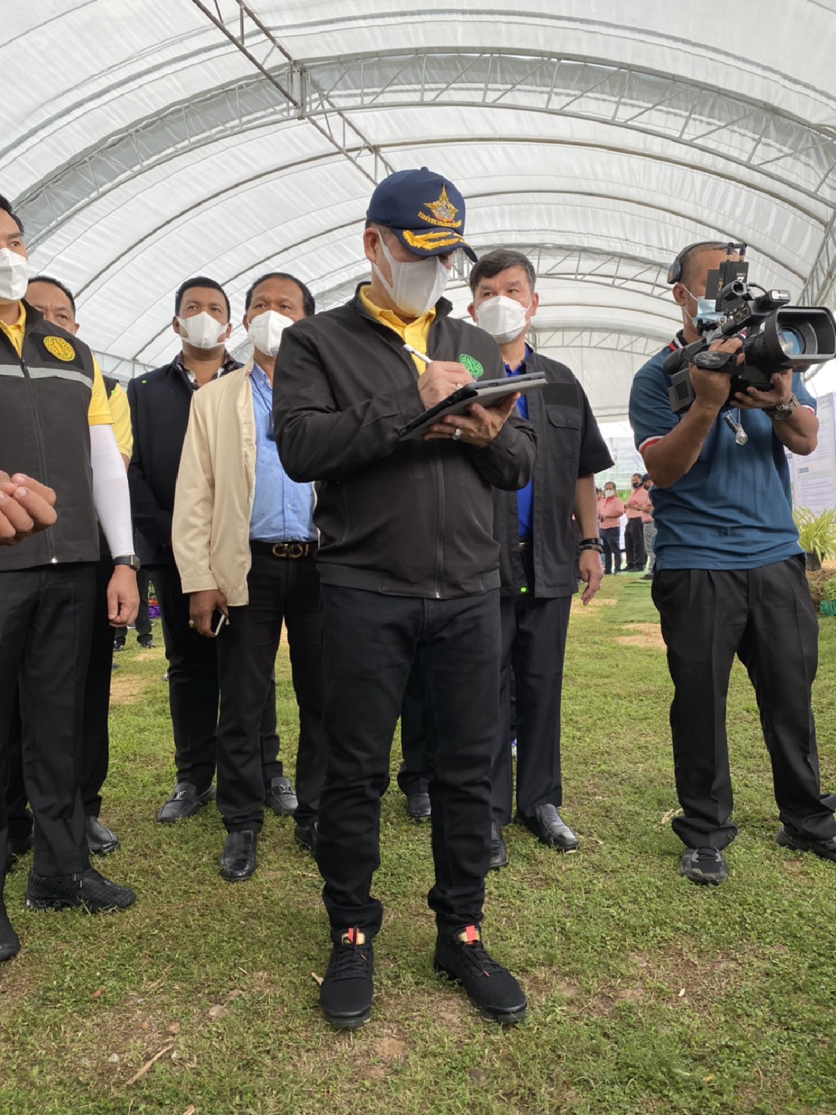 “ธรรมนัส” แจกฟรี  ฟ้าทะลายโจร 1 ล้านต้นให้เกษตรกร