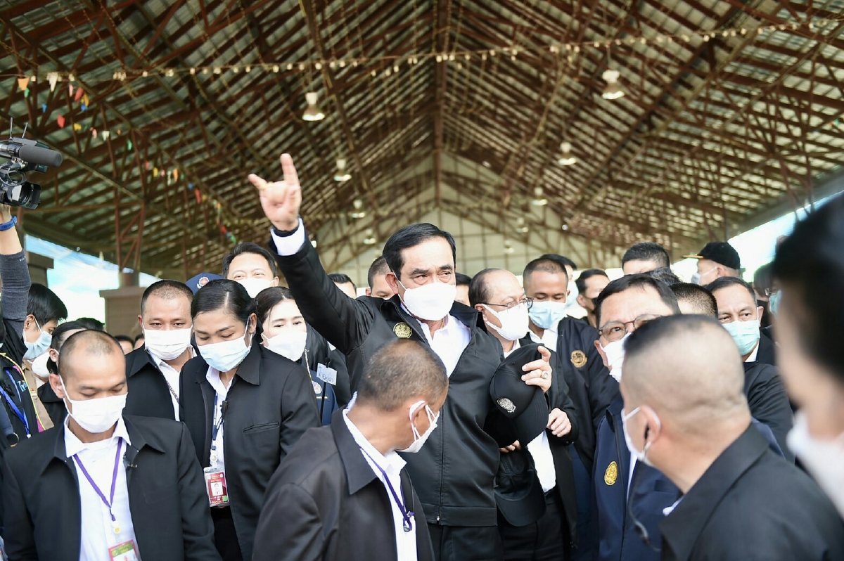 พล.อ.ประยุทธ์ จันทร์โอชา  นายกรัฐมนตรี บุคคลที่ ผู้การชาติเอ่ยถึงเสมอบนเวทีปราศรัยว่าเขาเป็นเพื่อนนายกฯ