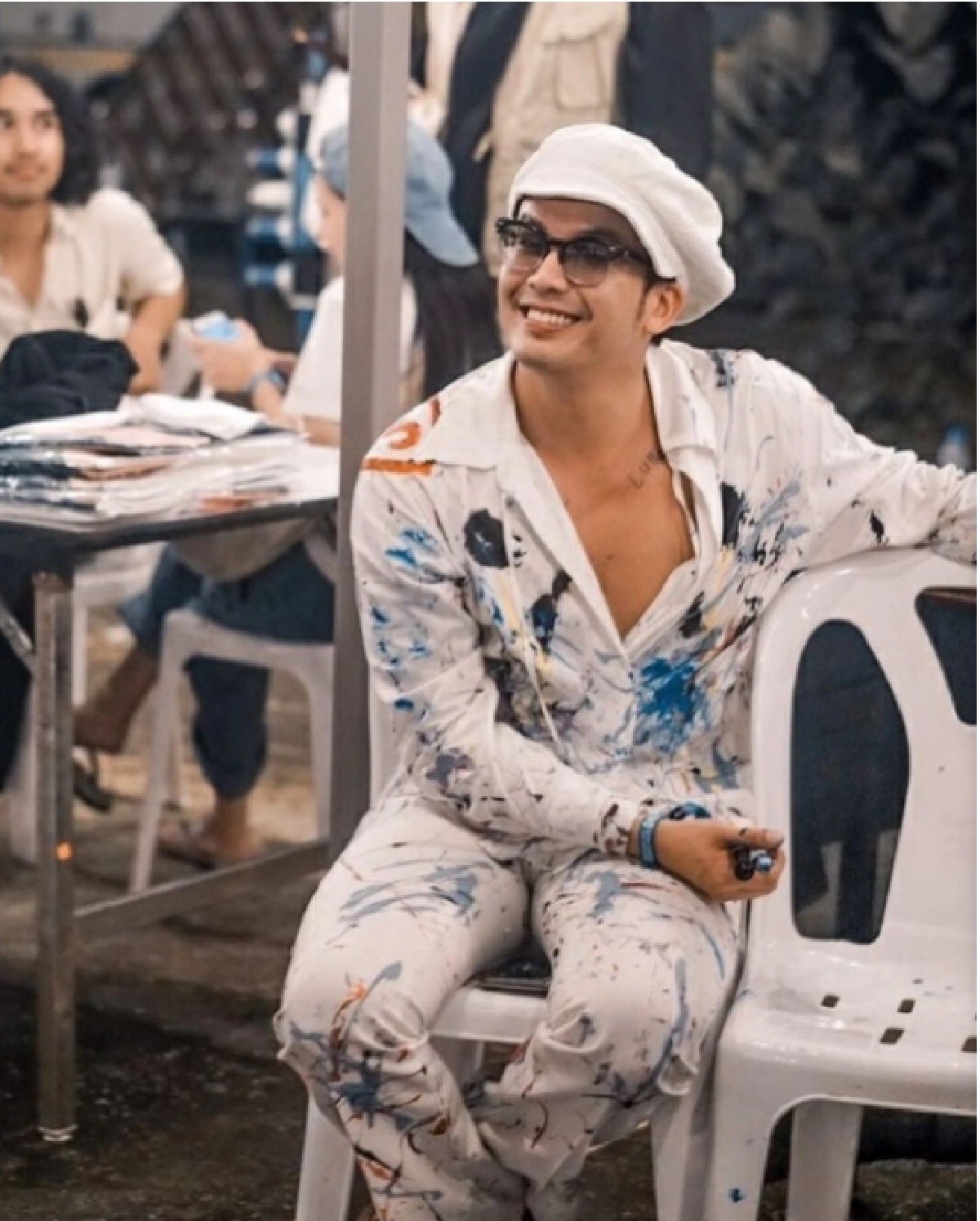 "ไชยอมร แก้ววิบูลย์พันธุ์"  หรือ แอมมี่ the bottom blues 