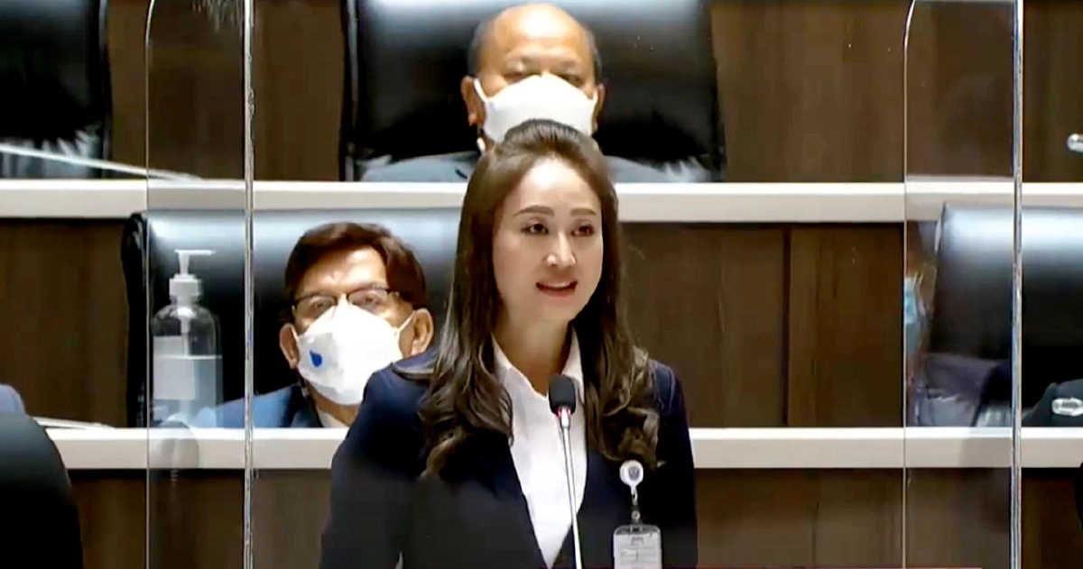 นภาพร เพ็ชร์จินดา