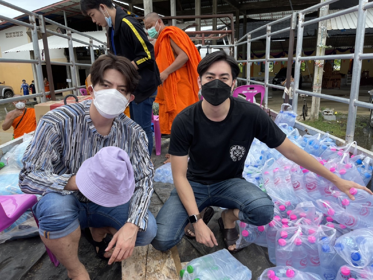 "ไทยสร้างไทย" ลุยน้ำท่วมสุโขทัย ช่วยปชช.วอนรัฐเร่งแก้น้ำท่วมซ้ำซาก