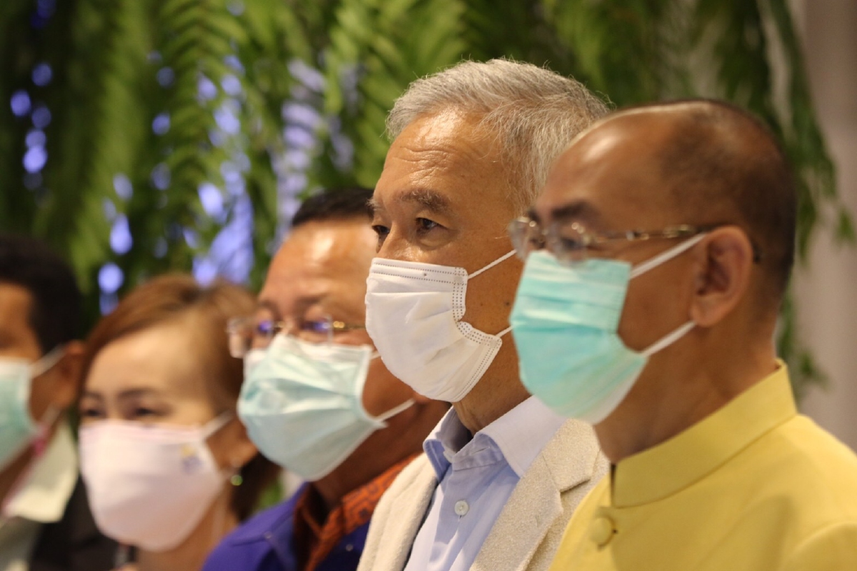 ครบจบที่เดียว "สุวัจน์" เปิดศูนย์บริการภาครัฐ รองรับ “หัวหิน รีชาร์จ”