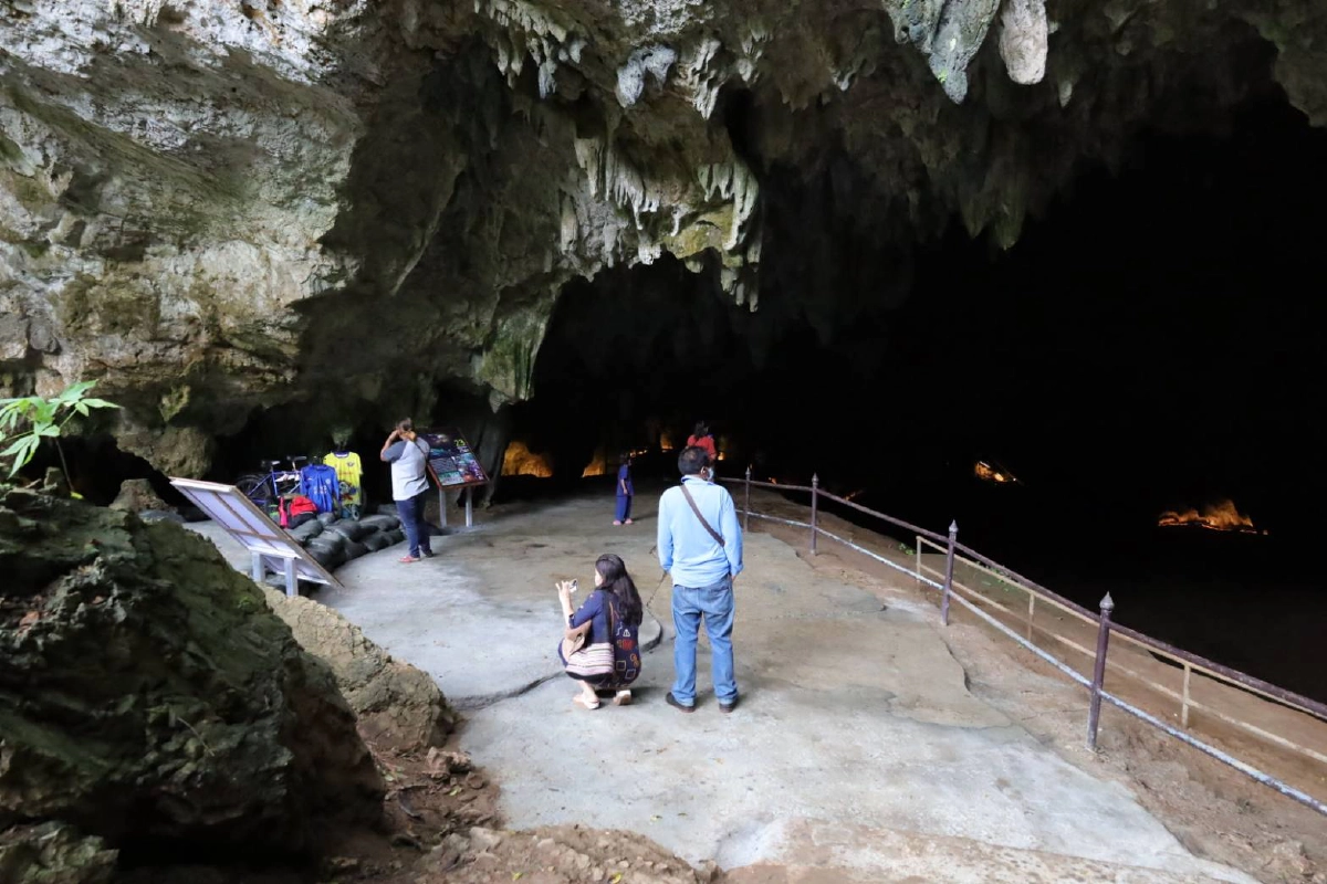 "ถ้ำหลวง" จ.เชียงราย เปิดให้เข้าชมโถง 1 เป็นวันที่สอง (มีคลิป)
